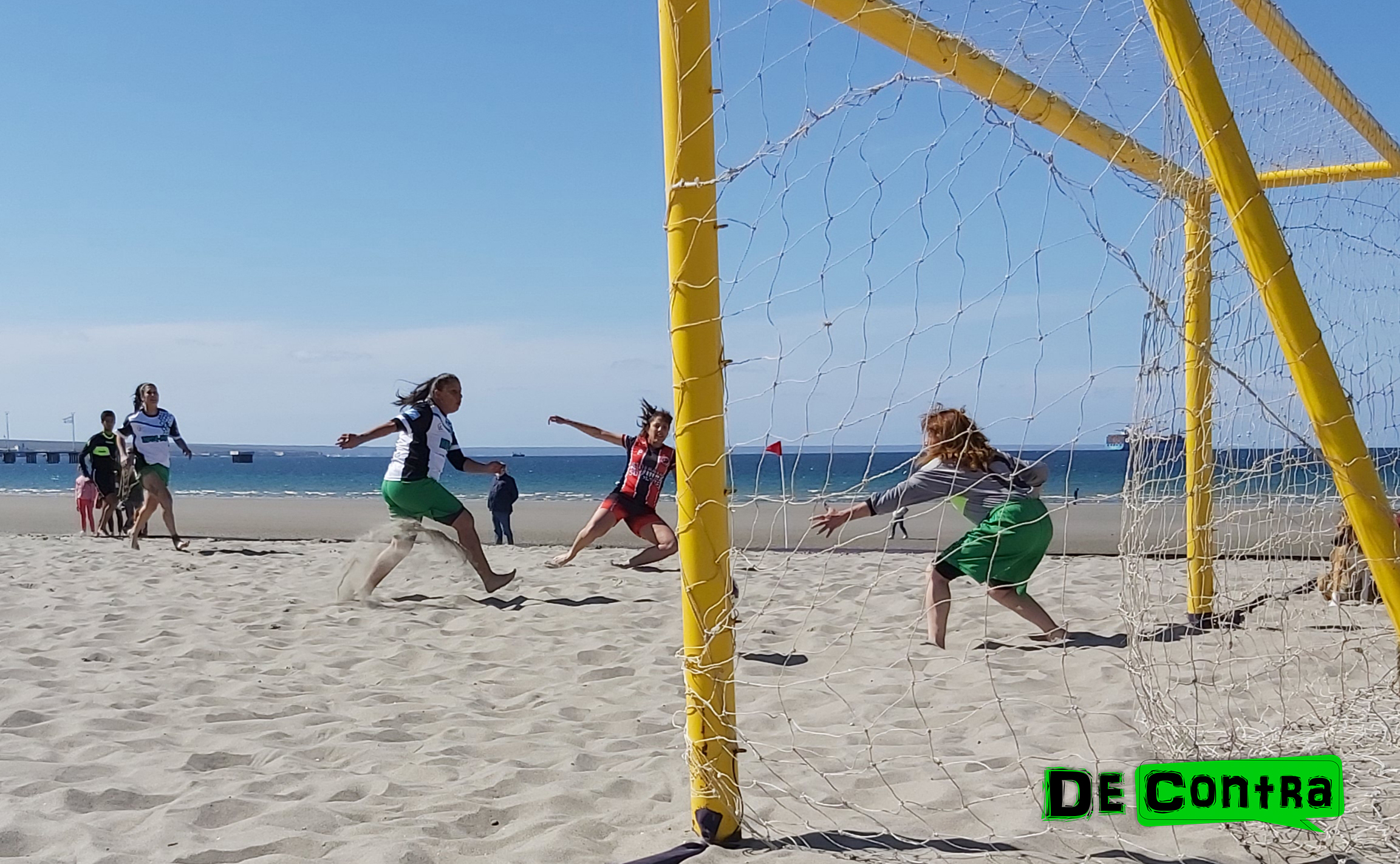 EL FÚTBOL PLAYA SE PREPARA CON ALGUNOS ENCUENTROS PARA EL TORNEO
